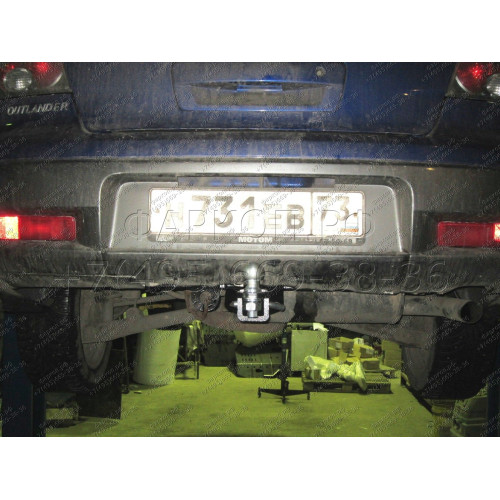 FA 0958-E Бизон Фаркоп на Mitsubishi Outlander 2003-2007 без подрезки бампера. Тип шара: E (легкосъемный шар под квадрат). Нагрузки: 2700/120 кг. Не комплектуется электрикой