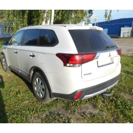 91312-A MOTODOR Фаркоп с оцинкованным шаром на Mitsubishi Outlander 2012-2019, 2019-2022. Вырез бампера по необходимости. Тип шара: A. Нагрузки: 1700/75 кг, масса фаркопа 23