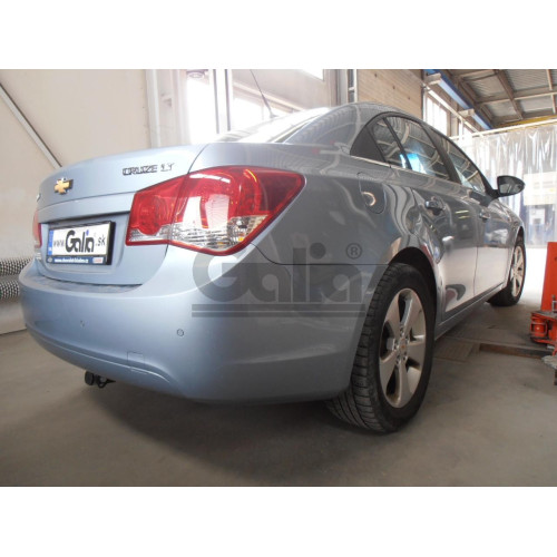 C066A GALIA Полностью оцинкованный фаркоп на Chevrolet Cruze седан/хетчбек 2009-2016. Подрозетник убирается за бампер. Тип шара: A. Невидимый вырез бампера. Нагрузки: 1800/75 кг, масса фаркопа 15,82 кг