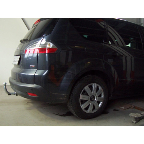 F114A GALIA Полностью оцинкованный фаркоп на Ford Galaxy 2006-2015, Ford S-MAX 2006-2015. Подрозетник убирается за бампер. Тип шара: A. Невидимый вырез бампера. Нагрузки: 1800/100 кг, масса фаркопа 15,12 кг