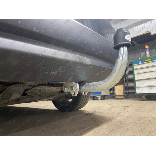 F114A GALIA Полностью оцинкованный фаркоп на Ford Galaxy 2006-2015, Ford S-MAX 2006-2015. Подрозетник убирается за бампер. Тип шара: A. Невидимый вырез бампера. Нагрузки: 1800/100 кг, масса фаркопа 15,12 кг