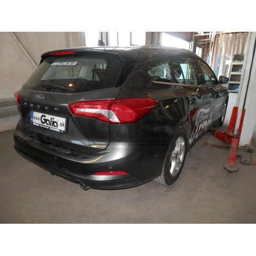 F135C GALIA Полностью оцинкованный фаркоп на Ford Focus 4 универсал 2018-. Тип шара: C (горизонтальный съемный). Невидимый вырез бампера. Нагрузки: 1800/100 кг, масса фаркопа 16,47 кг