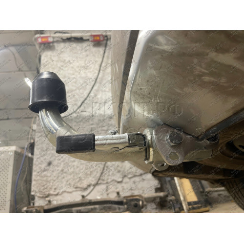 H091C GALIA Полностью оцинкованный фаркоп на Hyundai Santa Fe 2012-2018, 2018-2021, Kia Sorento 2012-2015, 2015-2020. Подрозетник убирается за бампер. Тип шара: C (горизонтальный съемный). Подрезка бампера. Нагрузки: 2600/120 кг, масса фаркопа 18,57 кг