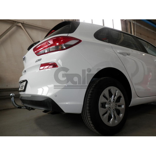 H106C GALIA Полностью оцинкованный фаркоп на Hyundai i30 хетчбек 3/5 дверей, в т.ч. AdBlue 2018-. Тип шара: C (горизонтальный съемный). Установка без выреза бампера. Нагрузки: 1600/85 кг, масса фаркопа 14,87 кг