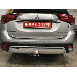 7140 Трейлер Фаркоп для Mitsubishi Outlander 2012-2022. Требуется подрезка бампера. Тип шара: A. Нагрузки: 1200/60 кг, масса фаркопа 18,7 кг (без электрики в компле