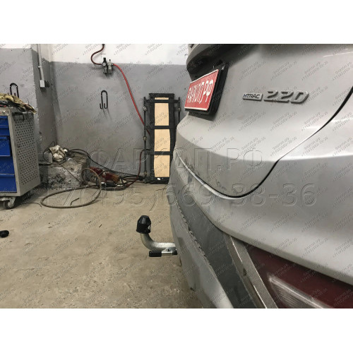 H091C GALIA Полностью оцинкованный фаркоп на Hyundai Santa Fe 2012-2018, 2018-2021, Kia Sorento 2012-2015, 2015-2020. Подрозетник убирается за бампер. Тип шара: C (горизонтальный съемный). Подрезка бампера. Нагрузки: 2600/120 кг, масса фаркопа 18,57 кг