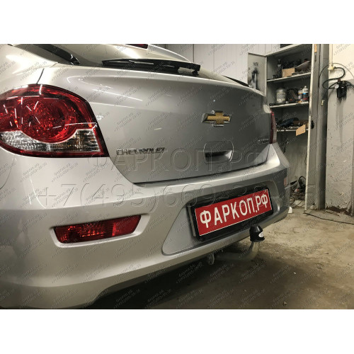 C066A GALIA Полностью оцинкованный фаркоп на Chevrolet Cruze седан/хетчбек 2009-2016. Подрозетник убирается за бампер. Тип шара: A. Невидимый вырез бампера. Нагрузки: 1800/75 кг, масса фаркопа 15,82 кг