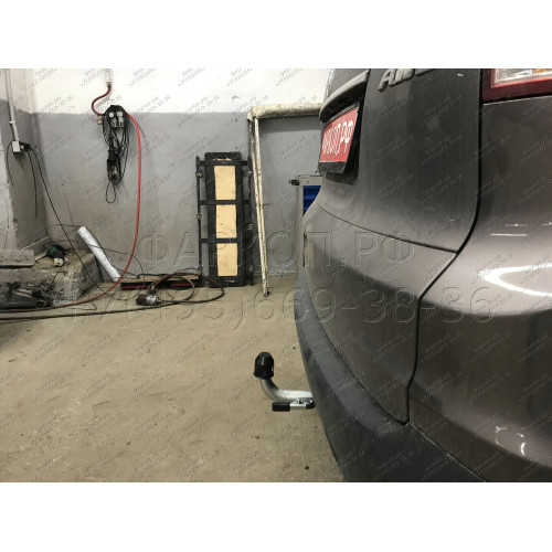 H089C GALIA Полностью оцинкованный фаркоп на Honda CR-V IV 2012-2017. Подрозетник убирается за бампер. Тип шара: C (горизонтальный съемный). Невидимый вырез бампера. Нагрузки: 2000/100 кг, масса фаркопа 19,27 кг
