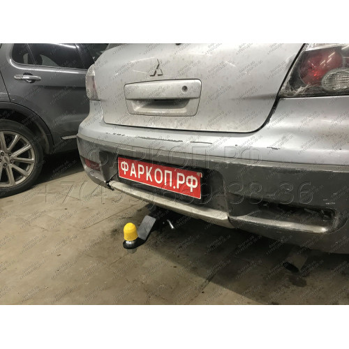 FA 0958-E Бизон Фаркоп на Mitsubishi Outlander 2003-2007 без подрезки бампера. Тип шара: E (легкосъемный шар под квадрат). Нагрузки: 2700/120 кг. Не комплектуется электрикой