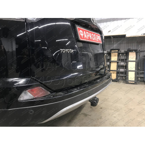 T061C GALIA Полностью оцинкованный фаркоп на Toyota RAV4 2013-2019. Тип шара: C (горизонтальный съемный). Минимальная подрезка бампера. Нагрузки: 2000/90 кг, масса фаркопа 24,47 кг