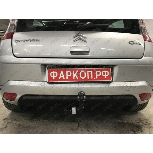 2555-A ORIS Фаркоп на Peugeot 308 хетчбек 09/2007-08/2008, 10/2008-2021, Peugeot 307 хетчбек 2001-5/2005, 6/2005-9/2007, Citroen C4 хетчбек I 2004-2006, 2007-2011. Необходима подрезка бампера. Тип шара: A. Нагрузки: 1200/75 кг, масса фаркопа 16,4 кг (без 