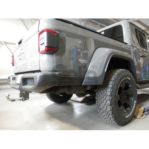 J014A GALIA Полностью оцинкованный фаркоп на Jeep Gladiator 2019-. Тип шара: A. Установка без снятия и выреза бампера. Нагрузки: 2800/150 кг, масса фаркопа 7,8 кг