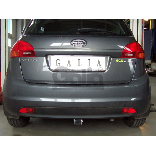 K035A GALIA Полностью оцинкованный фаркоп на Kia Venga 2010-2017. Подрозетник убирается за бампер. Тип шара: A. Невидимый вырез бампера. Нагрузки: 1300/75 кг, масса фаркопа 15,71 кг