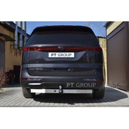 KCA-20-991124.00 PT GROUP Фаркоп с нержавеющей накладкой на Kia Carnival 2020- без подрезки бампера. Тип шара: E (легкосъемный шар под квадрат). Нагрузки: 2100/100 кг