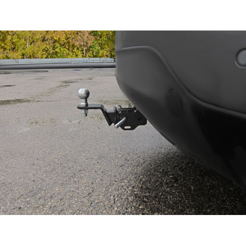 KSR-12-991122.00 PT GROUP Фаркоп на Kia Sorento 2012-2015, 2015-2020, кроме Prime, Hyundai Santa Fe 2012-2018. Требуется подрезка бампера. Тип шара: E (легкосъемный шар под квадрат). Нагрузки: 3000/80 кг, масса фаркопа 17,3 кг (без электрики в комплекте)