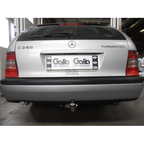 M025C GALIA Полностью оцинкованный фаркоп на Mercedes C-Class w202 седан / s202 универсал 1994-2000. Тип шара: C (горизонтальный съемный). Установка без снятия и выреза бампера. Нагрузки: 1650/75 кг, масса фаркопа 15,6 кг