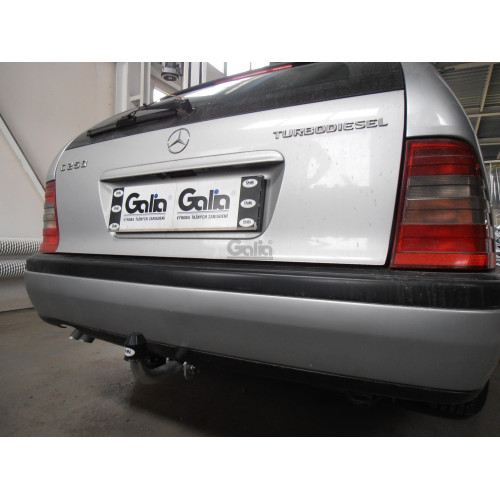 M025C GALIA Полностью оцинкованный фаркоп на Mercedes C-Class w202 седан / s202 универсал 1994-2000. Тип шара: C (горизонтальный съемный). Установка без снятия и выреза бампера. Нагрузки: 1650/75 кг, масса фаркопа 15,6 кг