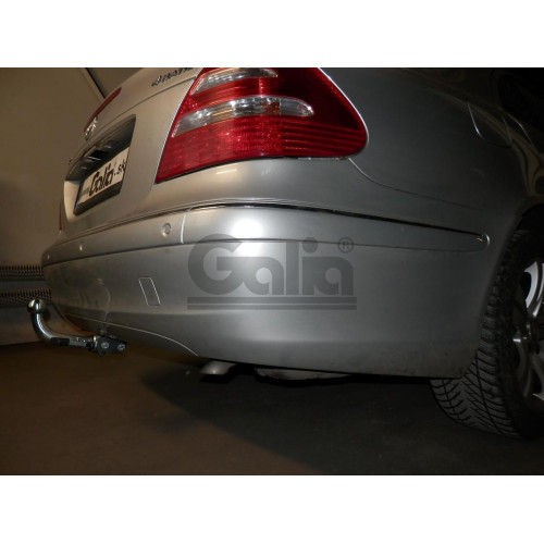 M104C GALIA Полностью оцинкованный фаркоп на Mercedes E-Class w211 седан 2002-2009. Подрозетник убирается за бампер. Тип шара: C (горизонтальный съемный). Без выреза бампера. Нагрузки: 2200/90 кг, масса фаркопа 19,37 кг