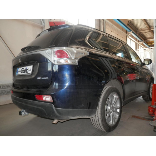 M126A GALIA Полностью оцинкованный фаркоп на Mitsubishi Outlander 2012-2019, 2019-2022. Подрозетник убирается за бампер. Тип шара: A. Подрезка бампера. Нагрузки: 2000/100 кг, масса фаркопа 21,42 кг