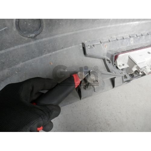 M135C GALIA Полностью оцинкованный фаркоп на Mazda 3 седан 2013-2019. Подрозетник убирается за бампер. Тип шара: C (горизонтальный съемный). Установка без выреза бампера. Нагрузки: 1800/90 кг, масса фаркопа 19,17 кг