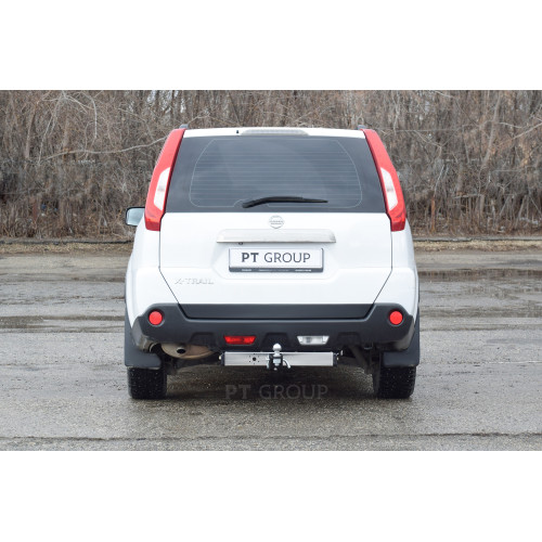 NXT-07-991124.00 PT GROUP Фаркоп с нержавеющей накладкой на Nissan X-Trail T31 2007-2014 без подрезки бампера. Тип шара: E (легкосъемный шар под квадрат). Нагрузки: 2200/100 кг, масса фаркопа 22,2 кг (без электрики в комплекте)