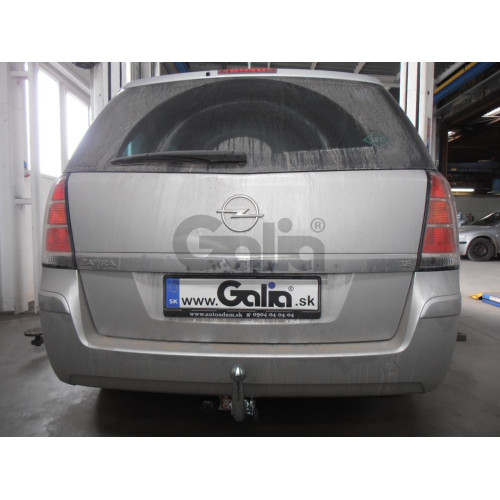 O052A GALIA Полностью оцинкованный фаркоп на Opel Zafira B 2005-2012. Тип шара: A. Невидимый вырез бампера. Нагрузки: 1500/75 кг, масса фаркопа 16,75 кг