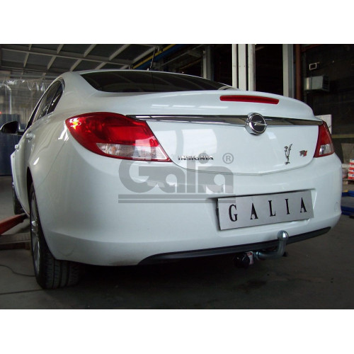 O059C GALIA Полностью оцинкованный фаркоп на Opel Insignia седан/универсал/хетчбек 2009-2017. Подрозетник убирается за бампер. Тип шара: C (горизонтальный съемный). Невидимый вырез бампера. Нагрузки: 2000/85 кг, масса фаркопа 17,57 кг
