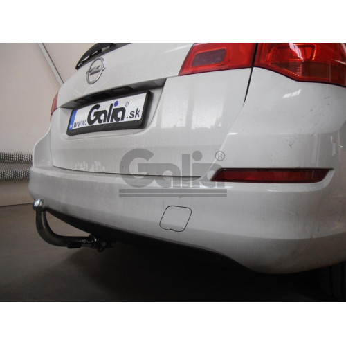 O061A GALIA Полностью оцинкованный фаркоп на Opel Astra J седан/универсал 2009-2015. Подрозетник убирается за бампер. Тип шара: A. Невидимый вырез бампера. Нагрузки: 1600/75 кг, масса фаркопа 16,02 кг