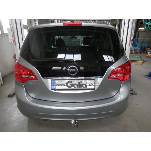 O064A GALIA Полностью оцинкованный фаркоп на Opel Meriva 2010-2017. Подрозетник убирается за бампер. Тип шара: A. Без выреза бампера. Нагрузки: 1500/75 кг, масса фаркопа 15,72 кг