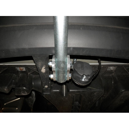R074C GALIA Полностью оцинкованный фаркоп на Renault Megane II 2003-2008 (classic) седан/универсал, Megane III универсал 2008-2016. Подрозетник убирается за бампер. Тип шара: C (горизонтальный съемный). Установка без выреза бампера. Нагрузки: 1300/75 кг, 