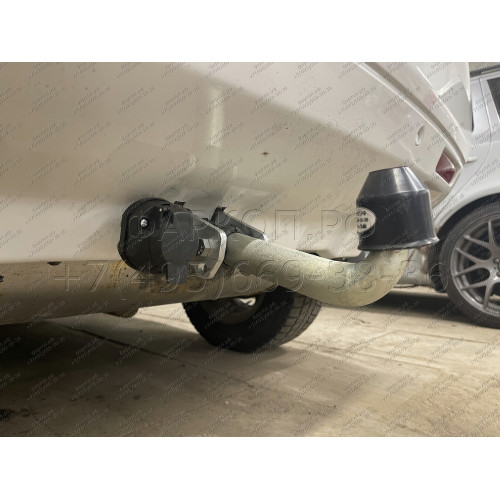 R094A GALIA Полностью оцинкованный фаркоп на Land Rover Freelander II 2008-2015. Тип шара: A. Невидимый вырез бампера. Нагрузки: 2300/145 кг, масса фаркопа 15,82 кг