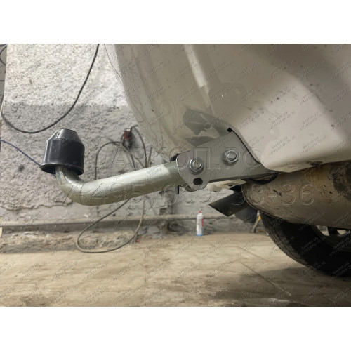 R094A GALIA Полностью оцинкованный фаркоп на Land Rover Freelander II 2008-2015. Тип шара: A. Невидимый вырез бампера. Нагрузки: 2300/145 кг, масса фаркопа 15,82 кг