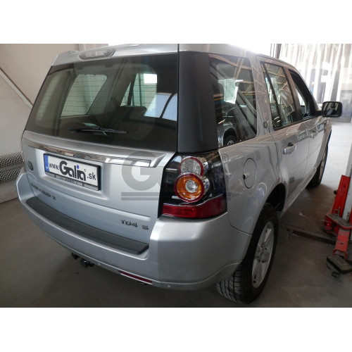 R094C GALIA Полностью оцинкованный фаркоп на Land Rover Freelander II 2008-2015. Тип шара: C (горизонтальный съемный). Невидимый вырез бампера. Нагрузки: 2300/145 кг, масса фаркопа 17,17 кг