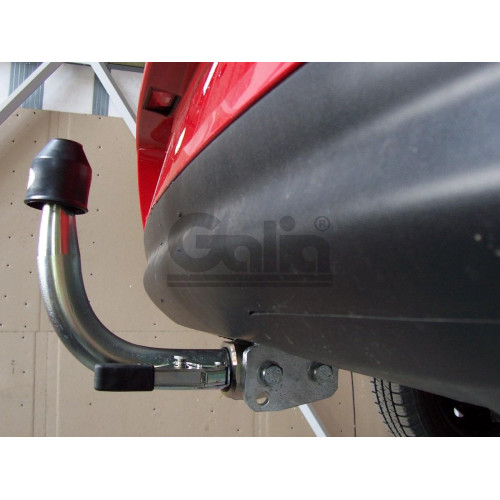 S070A GALIA Полностью оцинкованный фаркоп на SEAT Cordoba седан 2002-2009. Подрозетник убирается за бампер. Тип шара: A. Невидимый вырез бампера. Нагрузки: 1200/50 кг, масса фаркопа 13,75 кг
