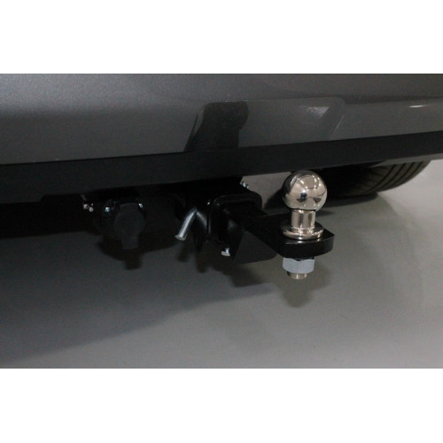 TCU00147 ТСС Фаркоп на Toyota RAV4 2019-2025, Suzuki Across 2020-2025 без подрезки бампера. Тип шара: E (шаровый узел под американский квадрат). Нагрузки: 1500/80 кг