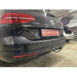 V081A GALIA Полностью оцинкованный фаркоп на Volkswagen Passat B8 седан/универсал 08/2014-2023, в т.ч. Alltrack B8 2015-2023, Skoda Superb 3 седан/универсал 03/2015-2024. Подрозетник 