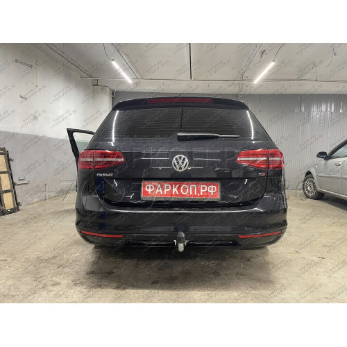 V081A GALIA Полностью оцинкованный фаркоп на Volkswagen Passat B8 седан/универсал 08/2014-2023, в т.ч. Alltrack B8 2015-2023, Skoda Superb 3 седан/универсал 03/2015-2024. Подрозетник убирается за бампер. Тип шара: A. Невидимый вырез бампера. Нагрузки: 220