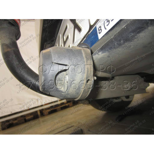 2555-A ORIS Фаркоп на Peugeot 308 хетчбек 09/2007-08/2008, 10/2008-2021, Peugeot 307 хетчбек 2001-5/2005, 6/2005-9/2007, Citroen C4 хетчбек I 2004-2006, 2007-2011. Необходима подрезка бампера. Тип шара: A. Нагрузки: 1200/75 кг, масса фаркопа 16,4 кг (без 