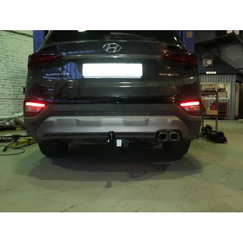 3877.12 SHERIFF Фаркоп на Hyundai Santa Fe 2018-2021, Kia Sorento Prime 2015-2020. Необходима подрезка бампера. Тип шара: A. Нагрузки: 2500/120 кг, масса фаркопа 19 кг (без электрики в комплекте)