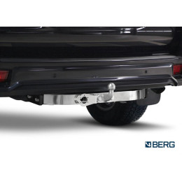 F.5714.005 BERG Фаркоп с нержавеющей накладкой на Toyota Land Cruiser Prado 150 Black Onyx 2020-2023 без снятия и подрезки бампера. Тип шара: F. Нагрузки: 1500/75 кг, масса фар