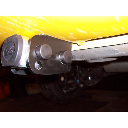 F108C GALIA Полностью оцинкованный фаркоп на FIAT Linea 2007-2015. Подрозетник убирается за бампер. Тип шара: C (горизонтальный съемный). Невидимый вырез бампера. Нагрузки: 1200/70 кг, масса фаркопа 19,06 кг
