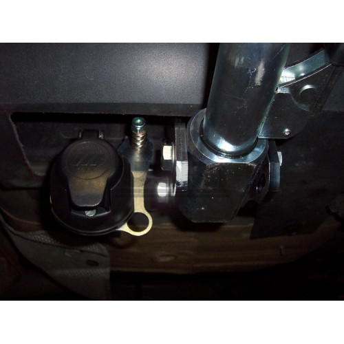 F114C GALIA Полностью оцинкованный фаркоп на Ford Galaxy 2006-2015, Ford S-MAX 2006-2015. Подрозетник убирается за бампер. Тип шара: C (горизонтальный съемный). Невидимый вырез бампера. Нагрузки: 1800/100 кг, масса фаркопа 16,47 кг