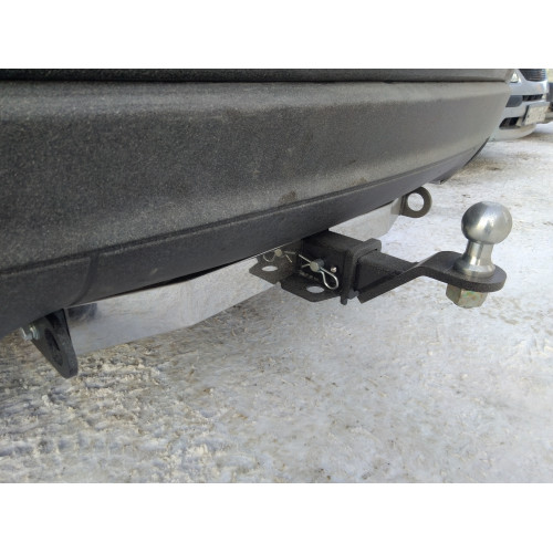 FA 0977-E Бизон Фаркоп на Jeep Grand Cherokee 2010-2021 без подрезки бампера. Тип шара: E (легкосъемный шар под квадрат). Нагрузки: 3500/120 кг. Не комплектуется электрикой