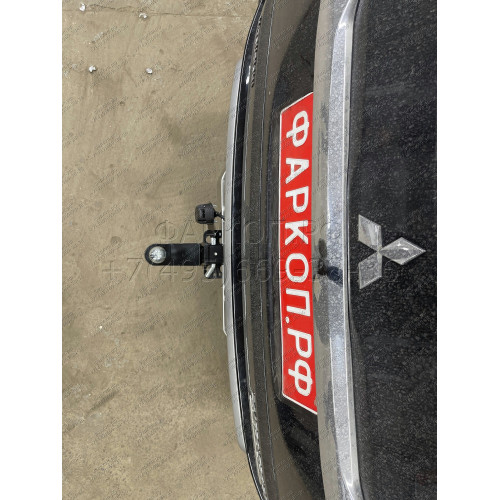 FA 1005-E(N) Бизон Фаркоп с хромированной накладкой на Mitsubishi Pajero Sport II 2008-2016, Mitsubishi Pajero Sport III 2016-2021 без подрезки бампера. Тип шара: E (легкосъемный шар под квадрат). Нагрузки: 3200/120 кг. Не комплектуется электрикой