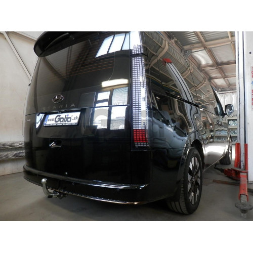 H112C GALIA Полностью оцинкованный фаркоп на Hyundai Staria 2021-. Тип шара: C (горизонтальный съемный). Установка без снятия и выреза бампера. Нагрузки: 2500/100 кг, масса фаркопа 20,95 кг