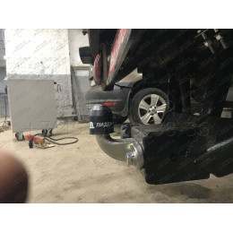 H202-F Лидер-плюс ТСУ для Hyundai Porter 2005-2012 без снятия и выреза бампера. Тип шара: F. Нагрузки: 2000/100 кг, масса фаркопа 20,1 кг (без электрики в комплекте