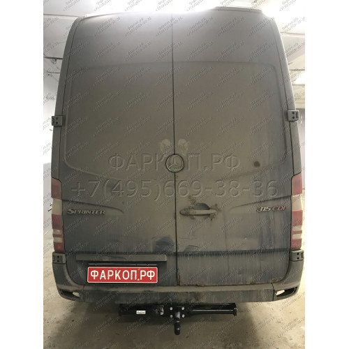 313376600001 WESTFALIA Фаркоп на Mercedes Sprinter 2006-, Volkswagen Crafter 2006-2017 без ступеньки. Без выреза в бампере. Площадка под шар фланцевого типа, без шара в комплекте (можно заказать отдельно шар 329062600001). Нагрузки 3500/150 кг, масса фарк