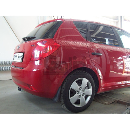 K029C GALIA Полностью оцинкованный фаркоп на Hyundai i30 хетчбек FD 2007-2010, Kia Ceed хетчбек 2006-2012, в т.ч. Kia Pro-Ceed. Тип шара: C (горизонтальный съемный). Невидимый вырез бампера. Нагрузки: 1500/75 кг, масса фаркопа 16,87 кг