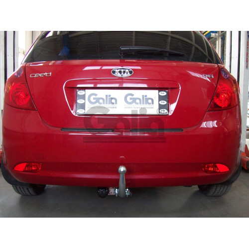 K029C GALIA Полностью оцинкованный фаркоп на Hyundai i30 хетчбек FD 2007-2010, Kia Ceed хетчбек 2006-2012, в т.ч. Kia Pro-Ceed. Тип шара: C (горизонтальный съемный). Невидимый вырез бампера. Нагрузки: 1500/75 кг, масса фаркопа 16,87 кг