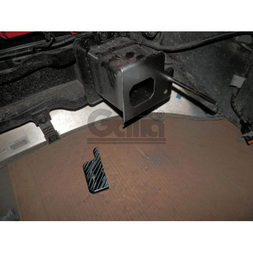 K050V GALIA Полностью оцинкованный фаркоп на Kia Sorento MQ4 2020-, Hyundai Santa Fe 2020-2023. Тип шара: AV (вертикальное быстросъемное крепление шара на ключе). Установка без выреза бампера. Нагрузки: 2600/120 кг, масса фаркопа 18,35 кг